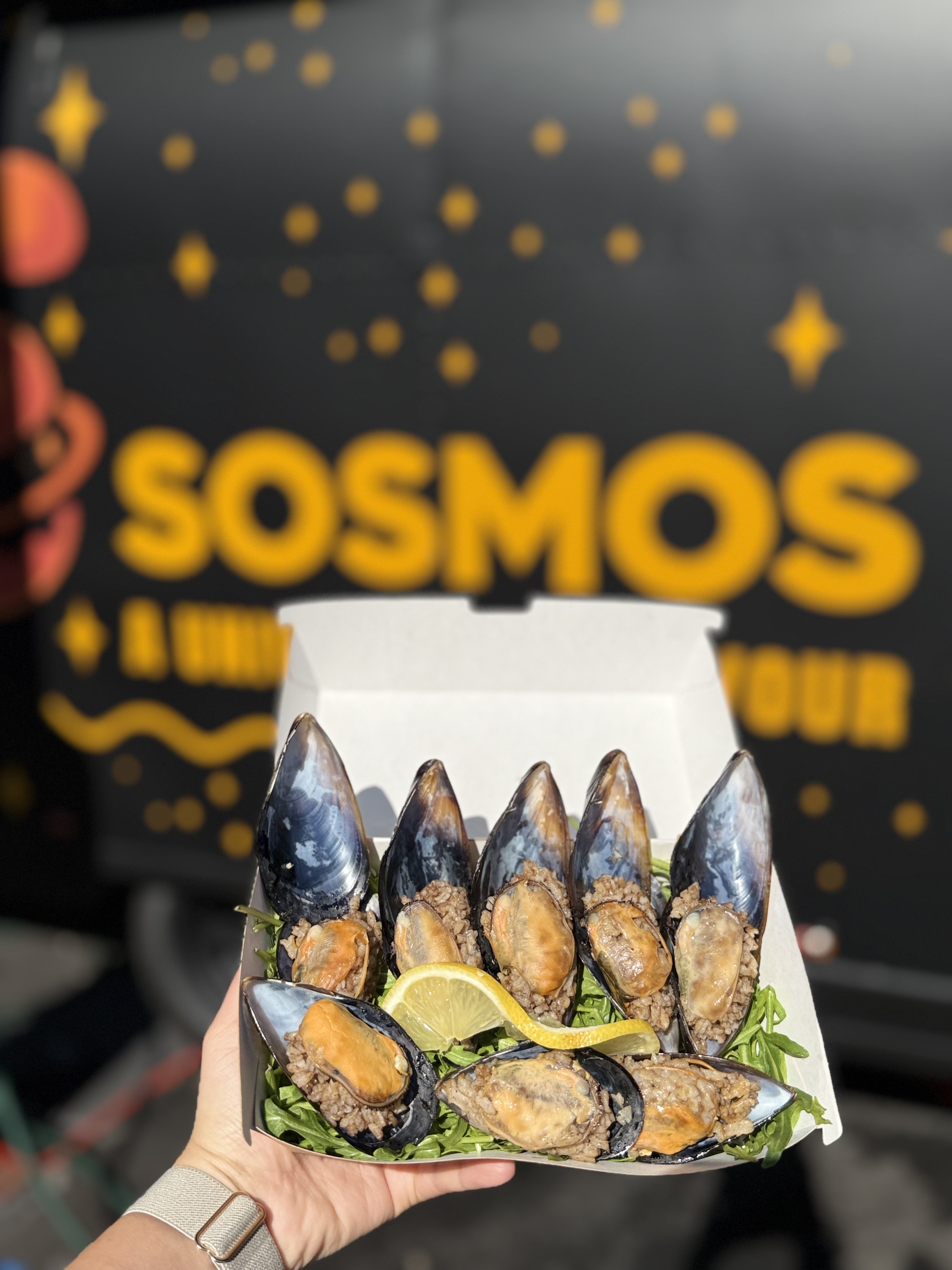 Photo: Steamed Rice Stuffed Mussels